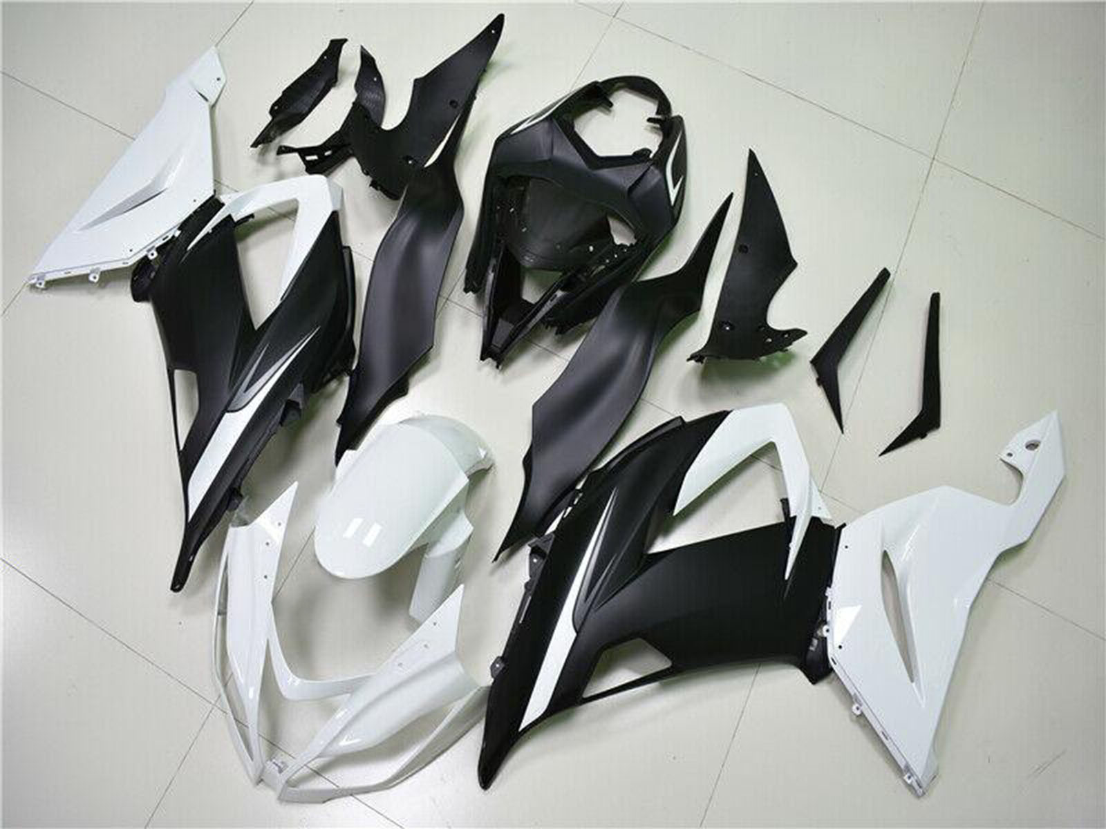 2013-2018 Kawasaki Ninja ZX6R White Black Fairing Kit