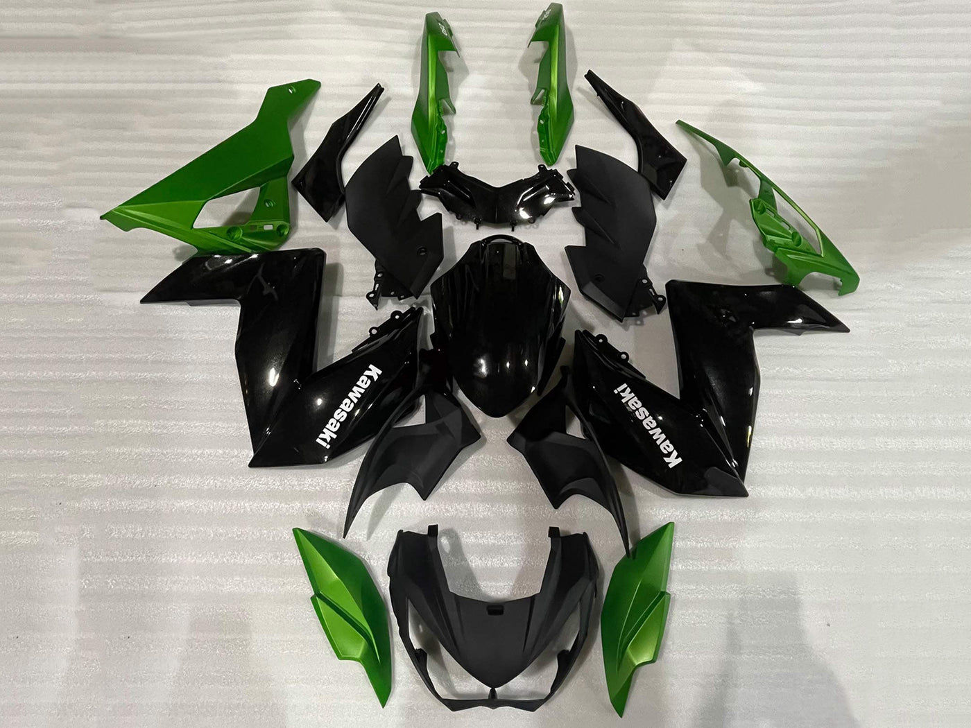 2015-2016 Black Green Kawasaki Z250 Z300 Fairing Kit