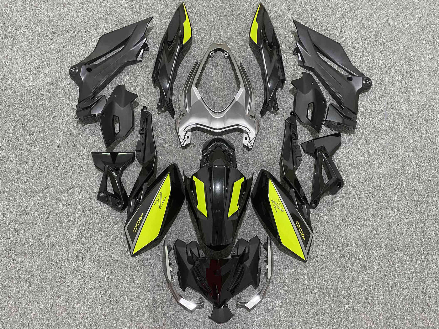 2018-2024 Black Yellow Kawasaki Z400 Fairing Kit