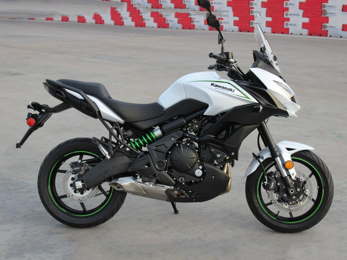 2015-2021 White Kawasaki Versys 650 Motorcycle Fairings， Purchase 2015-2021 White Kawasaki Versys 650 Motorcycle Fairings UK - UK