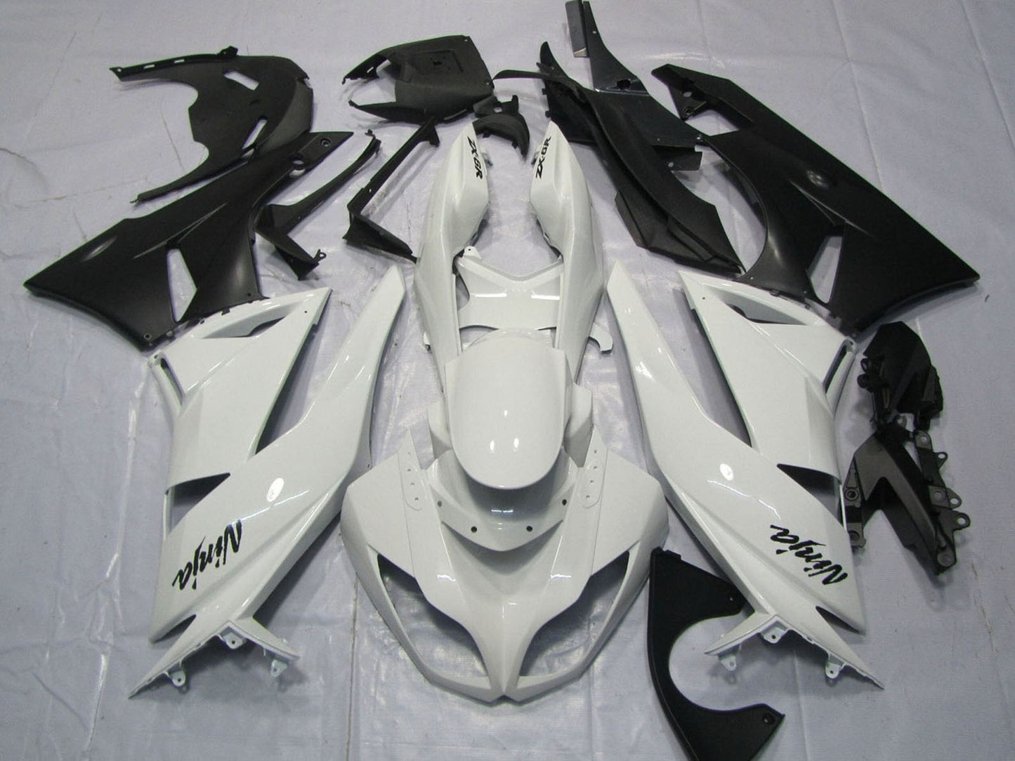 2009-2012 White Matte Black Kawasaki ZX6R 636 Fairing Kit