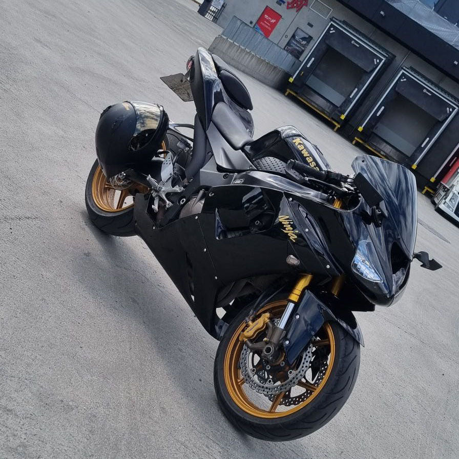 2005-2006 Kawasaki Ninja ZX6R Glossy Black Gold Decals Fairing Kit